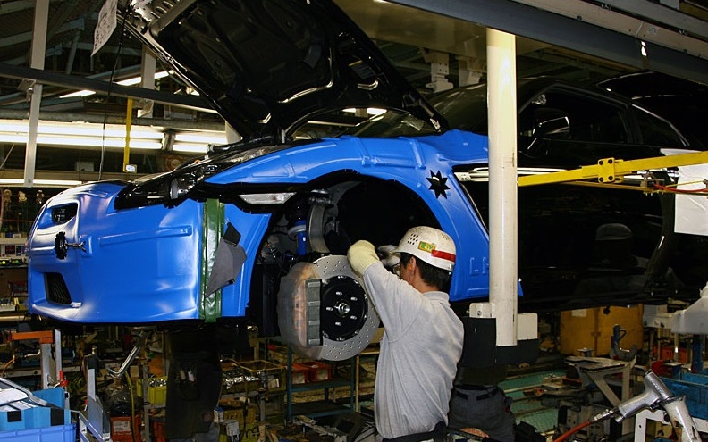 R35 GTRのレンタカー製造工程